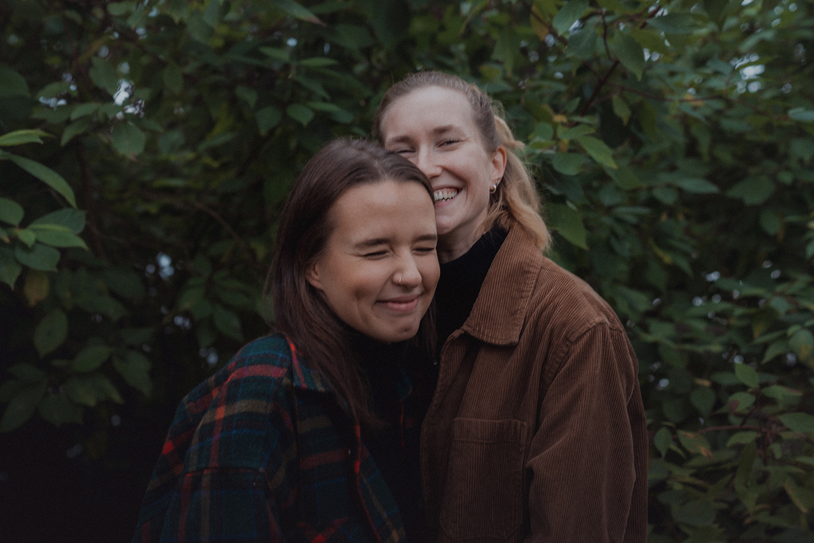 EMINA HOUSE, Henkistä höpöttelyä, EMINA Healing Events, Retriitit, Tapahtumat, Energiahoidot, Sielu, korkein minä, higher self, henkinen herääminen, henkioppaat, spirit guides, spiritual awakenin, tieto, tietoisuus, henkiset ulottuvuudet, henkisyys, henkinen, chakrat, chakrahealing, energiakeskukset, consciousness, shadow work book, varjotyöskentely, intuitio